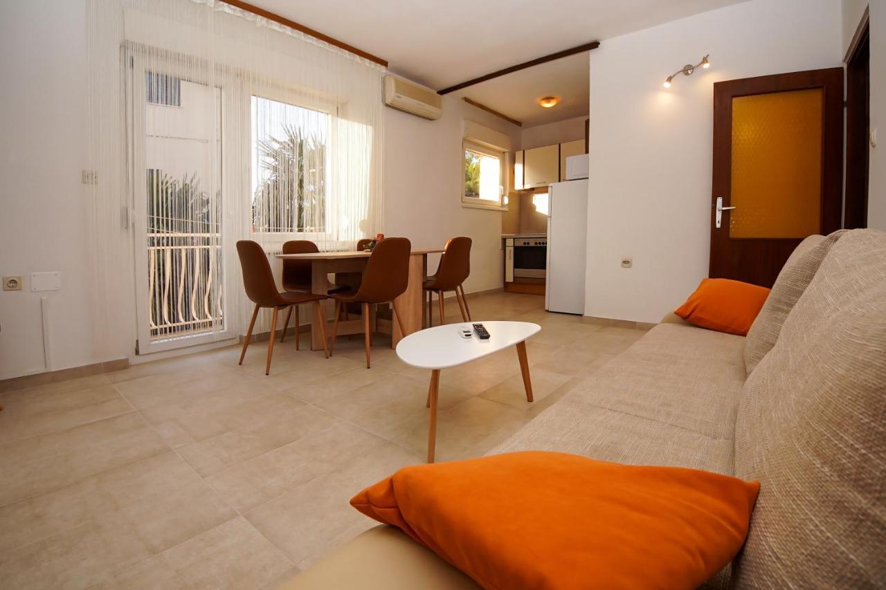 Apartment Ajdukovic Vodice Exteriör bild