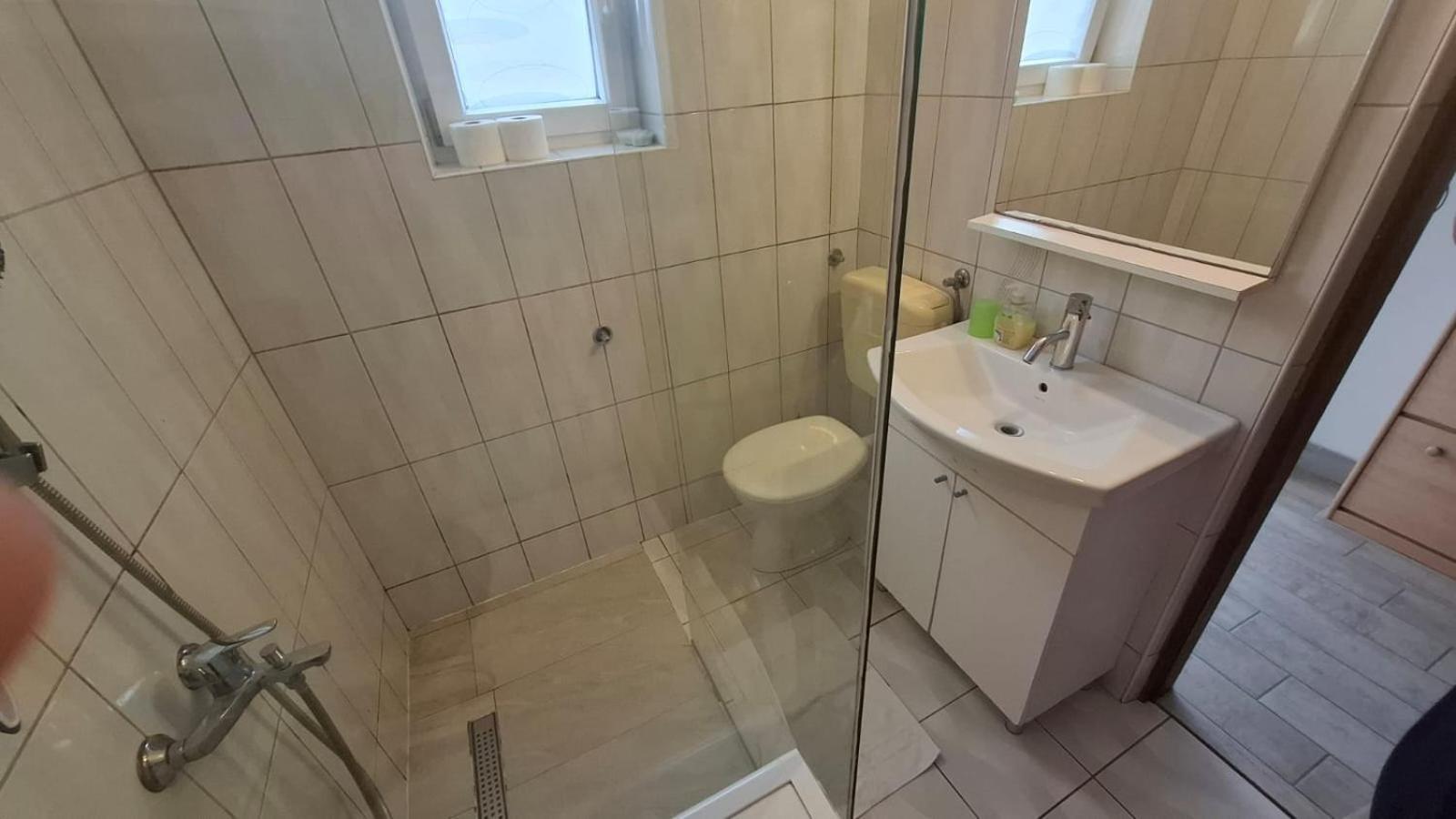 Apartment Ajdukovic Vodice Exteriör bild